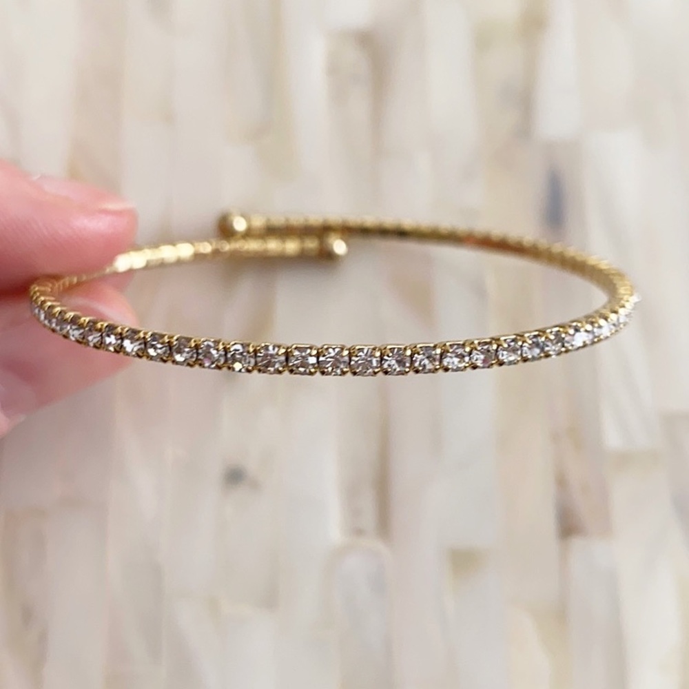 Diamond looking cuff bracelet. Never worn!